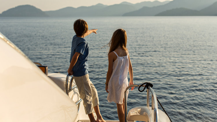 yachting with kids